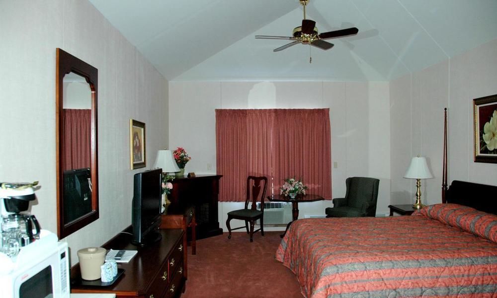 °HOTEL LOCKPORT INN AND SUITES LOCKPORT, NY 2* (United States) - from ...